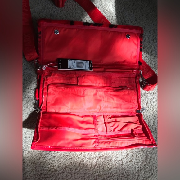 Ivy park x Adidas clutch red animal print new with tags never used rare - Picture 3 of 5